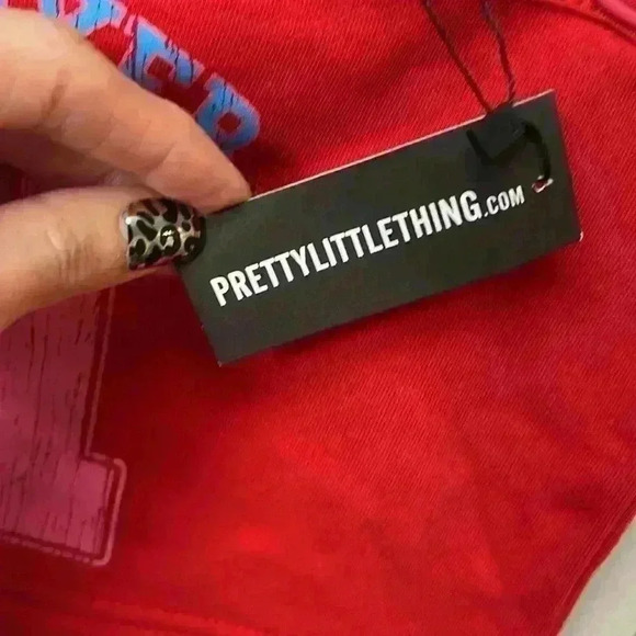 Pretty Little Thing Shape Red One Shoulder Star Player Crop Top Size Medium NWT - Picture 6 of 10